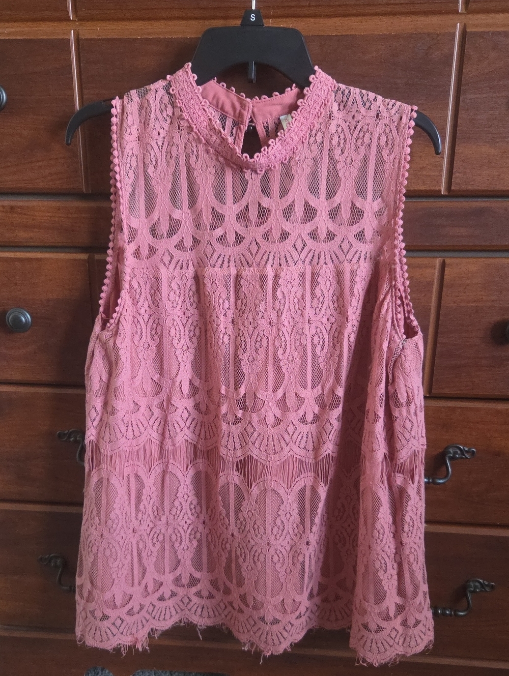 Xhilaration Dusty Pink Lace High-Neck Sleeveless Camisole